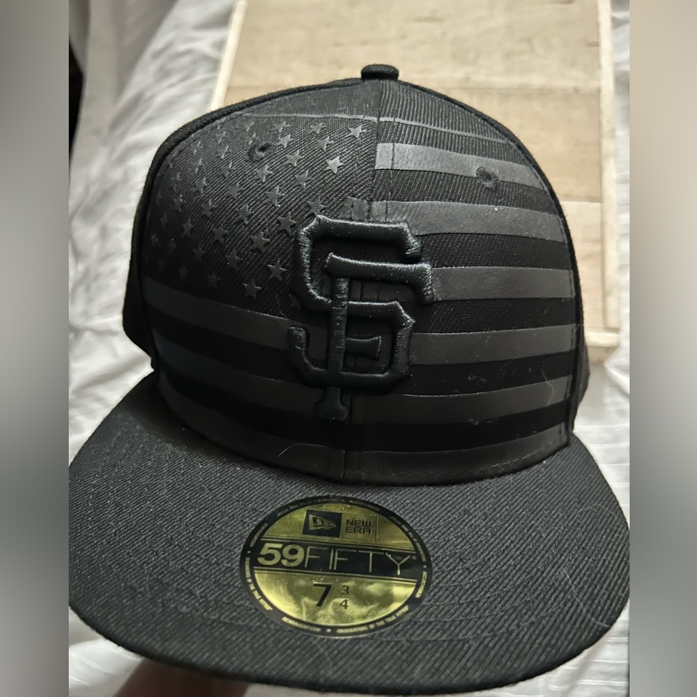 New Era San Francisco Giants Black Tonal Flag 5950 Hat Size 7 3/4 Gray UV
